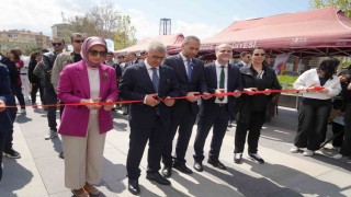 18 üniversite Niğdede açılan fuarda tanıtıldı