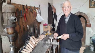 70 yıldır hayvan tarağı imalatı yapıyor