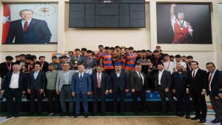 77 okuldan 4 bin 50 öğrenci sporla buluştu