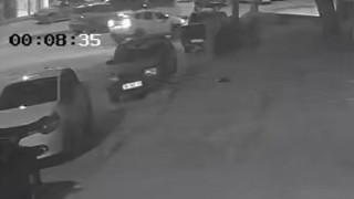 8 kişinin yaralandığı silahlı saldırı anı güvenlik kameralarına yansıdı