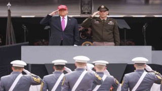 Trump: Orduyu Ben Yeniden İnşa Ettim