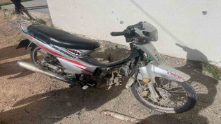 Adıyamanda motosiklet devrildi: 2 yaralı