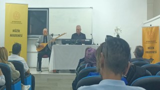 Afyonkarahisarda Yerel Sanatçı Nevzat Altındağ öğretmenlerle buluştu
