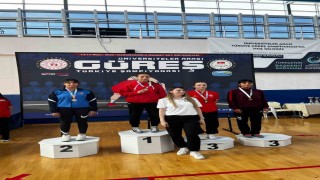 Afyonkarahisarlı güreş sporcusundan büyük başarı