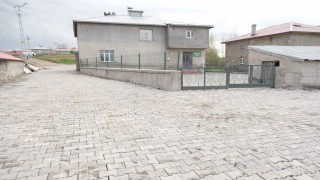 Ağrının Çakıroba köyünde 3.500 metrekarelik kilit parke taşı çalışması tamamlandı