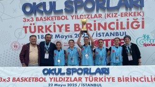 Ahmetli Gazi Ortaokulunun Yıldız Kızları Türkiye ikincisi oldu