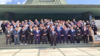 AK Partiden Adnan Menderes Anıt Mezarı önünde 27 Mayıs açıklaması