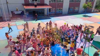 Akçaköy İlk-Ortaokulunca colourfest etkinliği yapıldı