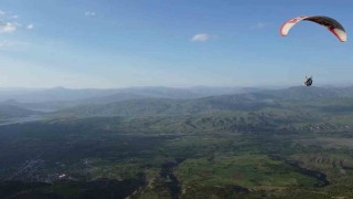 Akıncılarda yamaç paraşütü uçuşları başladı