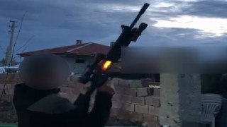 Aksarayda 35 adrese silahlı maganda operasyonu: Evlerden cephanelik çıktı