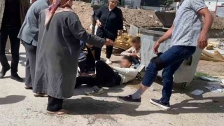 Aksarayda kaza yeri savaş alanına döndü: 2si silahla 8 kişi yaralandı