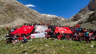 Aladağlarda 19 Mayıs Yürüyüşü gerçekleştirildi