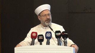 Ali Erbaş: İnsanlık, cinsiyetsiz bir toplum oluşturma çabası içine giren sapkın bir anlayışla karşı karşıyadır