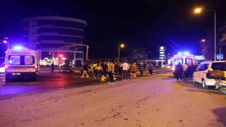Alkollü otomobil sürücüsü motosiklete çarptı: 1 ağır, 3 yaralı
