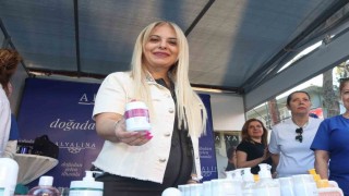 Alyalina Kozmetik, Bayındır Çiçek Festivalinde doğal ürünleriyle dikkat çekti