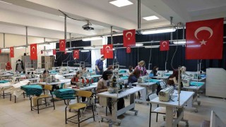 Ameliyathanelerin tekstil ürünleri üniversite öğrencilerinin elinden çıkıyor