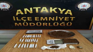 Antakyada konteyner kentte durdurulan şahsın üzerinden uyuşturucu çıktı