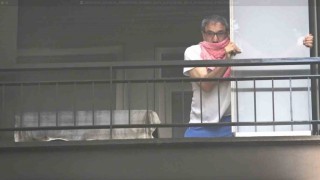 Antalyada 15 katlı apartmanda çıkan yangında adeta can pazarı yaşandı