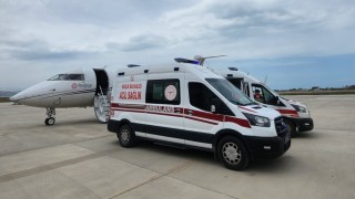 Aort koarktasyon hastası bebek uçak ambulansla İstanbula sevk edildi