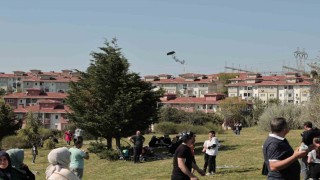Arnavutköy’de Gökyüzü Uçurtmalarla Renklendi