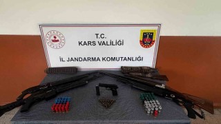 Arpaçayda silah ve mühimmat ele geçirildi