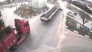 Aşırı hız ve dikkatsizlik kazalara davetiye çıkarttı