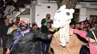 Asırlık deve oyunu Sındırgıda canlandırıldı