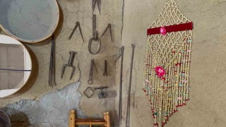 Asırlık tandırda Tarım Aletleri Sergisi