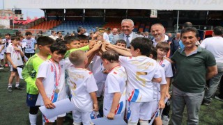 Atakum Belediyesinin düzenlendiği ilkokullar arası futbol turnuvası sona erdi