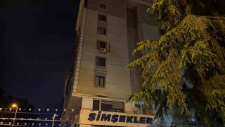 Ataşehirde 5. kattan düşen genç ağır yaralandı