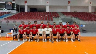 Atatürk Üniversitesi, salon futbolunda da Türkiye Şampiyonu olarak süper lige yükseldi