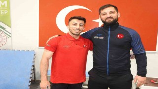 Avrupa şampiyonu milli halterci Harun Algülün hedefi olimpiyat madalyası