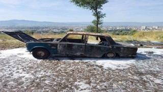 Aydında otomobil küle döndü