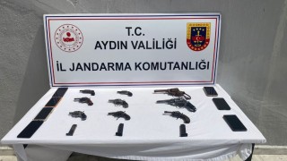 Aydında silah ticareti jandarma ekiplerine takıldı