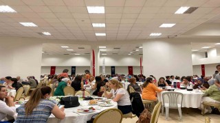 Aydınlılar Anneler Gününü Büyükşehir Belediyesi ile birlikte kutladı