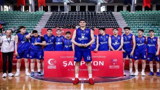 Bahçeşehir Koleji, U16da zirvede