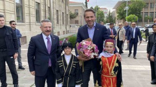Bakan Bayraktar, Eskişehir Valiliğini ziyaret etti
