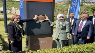 Bakan Göktaştan Türkiyenin ilk hem erişilebilir hem de aile dostu ünvanını taşıyan parkına belge