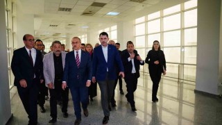 Bakan Kurum, AK Parti Malatya İl Başkanının sağlık durumu hakkında bilgi aldı