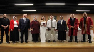 Bakan Yardımcısı Yenigün, evlilik için devlet desteği alan çiftin nikah şahitliği yaptı