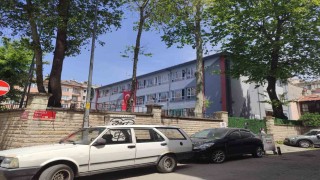 Bakırköyde okul tuvaletinde çıkan yangın paniğe neden oldu