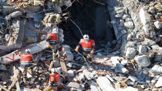 Balıkesirde deprem tatbikatı gerçeği aratmadı