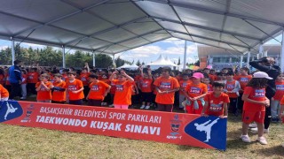 Başakşehirde çocuk maratonunu renkli görüntülere sahne oldu