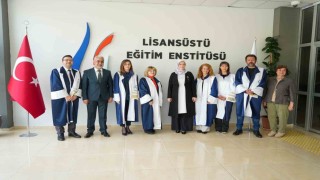 Başarılarla dolu hayatını 72 yaşında doktorayla taçlandırdı