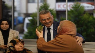 Başkan Kurnaz, anneleri unutmadı