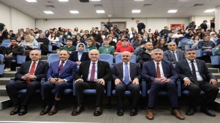 Başkan Özlü Ne olursan ol, en iyisi ol