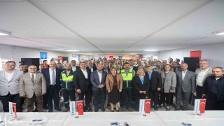 Başkan Şahin, 1 Mayısta belediye çalışanlarıyla bir araya geldi