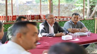 Başkan yapar, dağ bandı muhtarlarıyla bir araya geldi