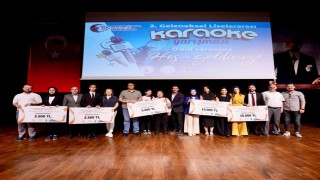 Başkan Yılmaz, başarılı öğrencileri ödüllendirdi
