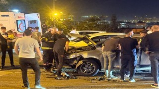 Batmanda iki otomobil çarpıştı: 4 kişi yaralandı